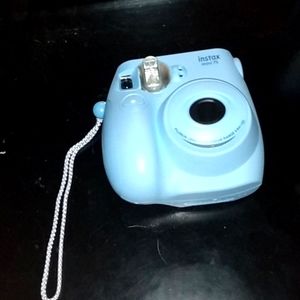 Instant camera